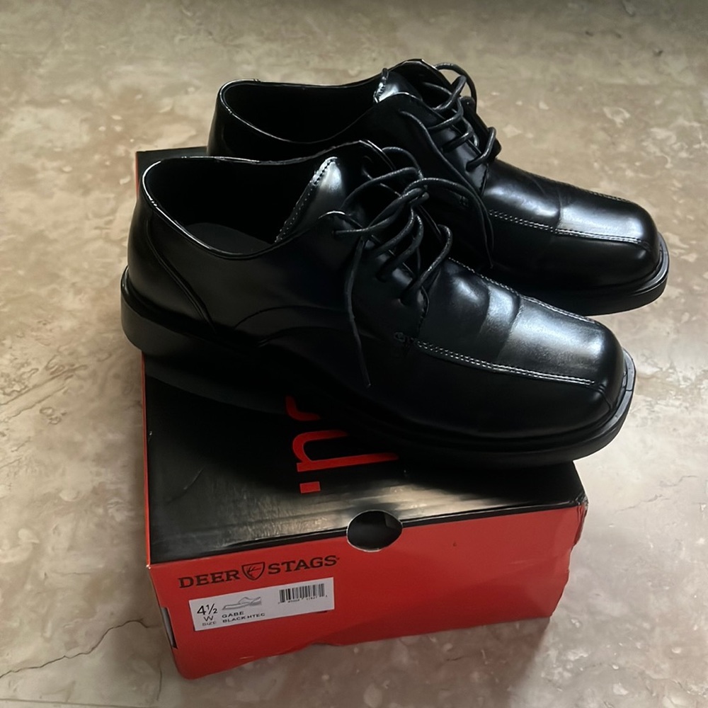 💕HP💕Deer Stags boys black lace up dress shoes “Gabe ” size 4.5W